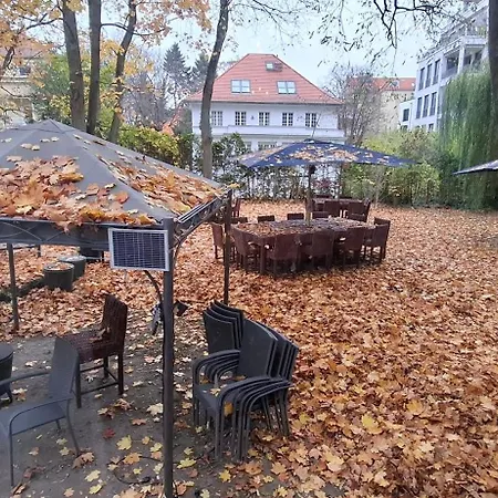 לינה וארוחת בוקר King David Garden ברלין