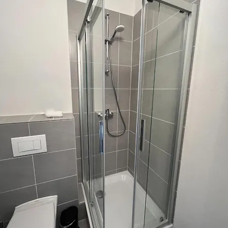 לינה וארוחת בוקר King David Garden ברלין